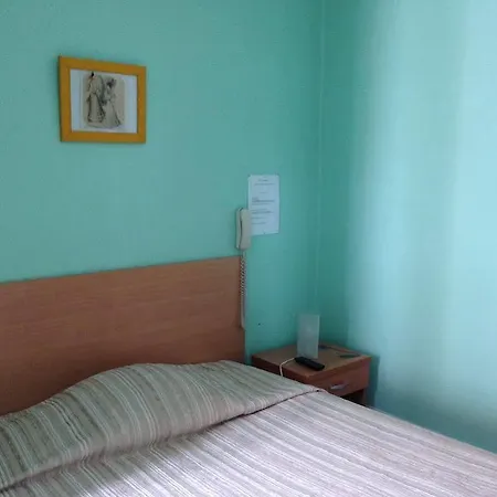 Le Saint Joseph Centre Gare Hotel
