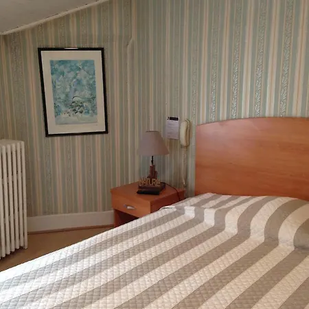Le Saint Joseph Centre Gare Hotel