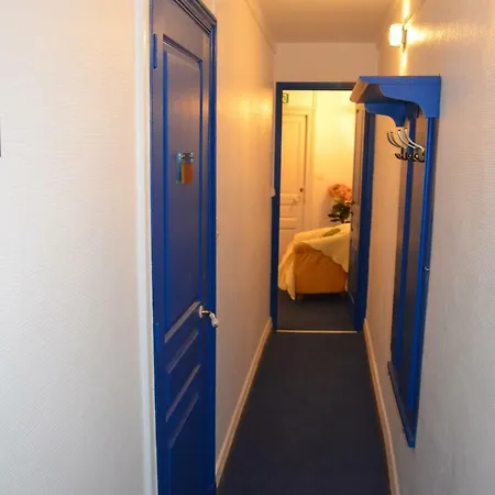 Hotel Le Saint Joseph Centre Gare 2*