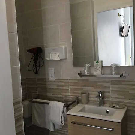 Hotel Le Saint Joseph Centre Gare