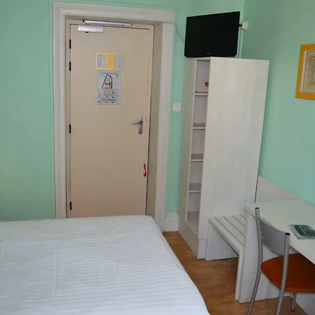 Le Saint Joseph Centre Gare Hotell 2*